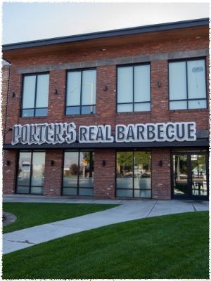 Kennewick location storefront Porter's Read BBQ
